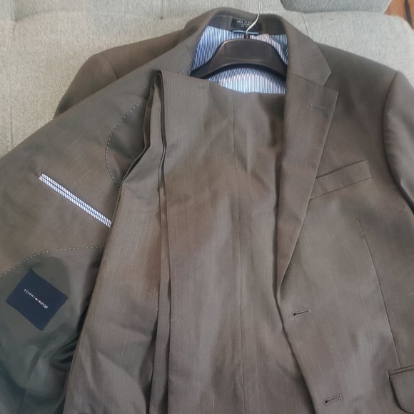 Tommy Hilfiger Suit Dark Tan/Grey